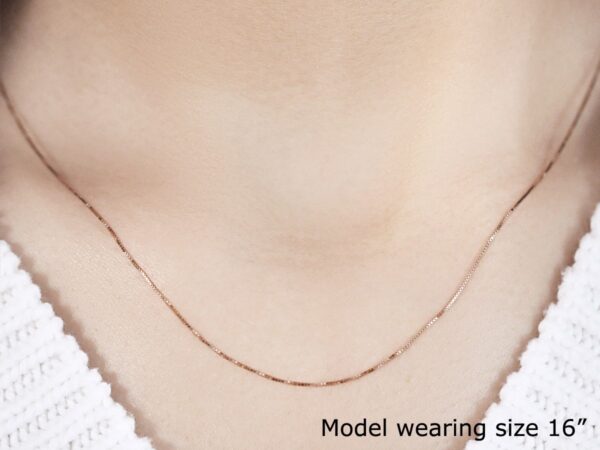 14k Rose Gold Classic Box Chain 0.45mm - Image 4