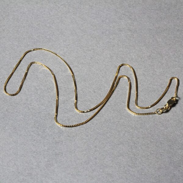 14k Yellow Gold Classic Box Chain 0.7mm - Image 5