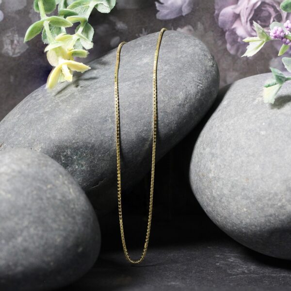 14k Yellow Gold Classic Box Chain 1.0mm - Image 4