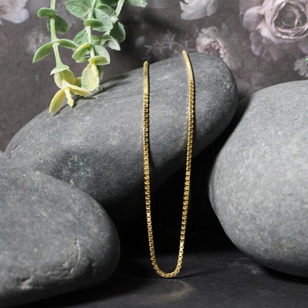 18k Yellow Gold Classic Box Chain 1.4mm - Image 5