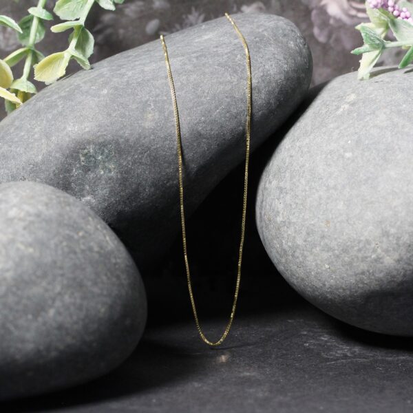 14k Yellow Gold Classic Box Chain 0.6mm - Image 4