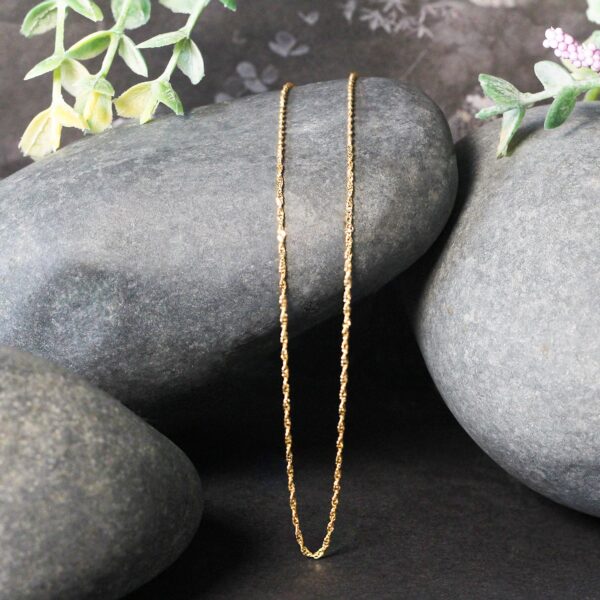 14k Yellow Gold Singapore Chain 1.0mm - Image 4