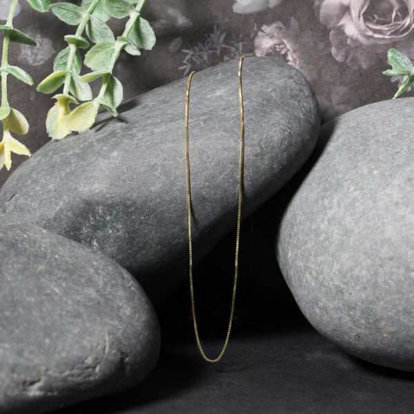 14k Yellow Gold Classic Box Chain 0.45mm - Image 4